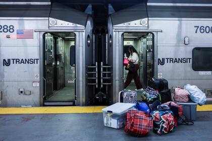 La huelga dejó sin trenes a más de 350.000 pasajeros diarios y obligó al gobierno a implementar un operativo alternativo de transporte