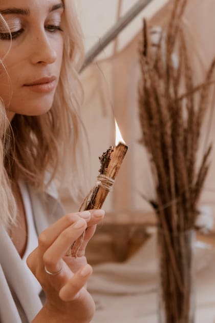 La IA reveló cuáles son los rituales que debe hacer cada signo para atraer el amor y el dinero durante el próximo Año Nuevo (Pexels/cottonbro studio)