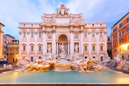 La icónica fuente de la capital italiana no se verá como luce ahora por mucho más