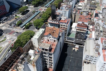 La icónica propiedad está ubicada en Sarmiento al 1100, en el barrio de San Nicolás