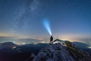 La idea de que no existe un centro físico desafía las creencias y refuerza la magnitud del cosmos (imagen ilustrativa: PIXABAY)