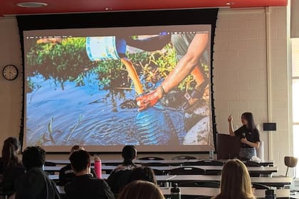 La idea del proyecto es poder ayudar a las personas que no tienen acceso a agua potable