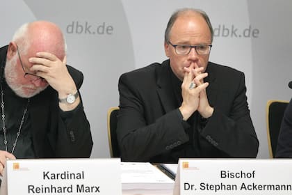 La Iglesia católica alemana se disculpó hoy oficialmente tras la publicación de un informe que revela agresiones sexuales a más de 3.600 menores, cometidas durante décadas por miembros del clero