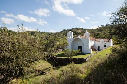 La iglesia de Candonga fue construida en la primera mitad del siglo XVIII y reconstruida en 1948.