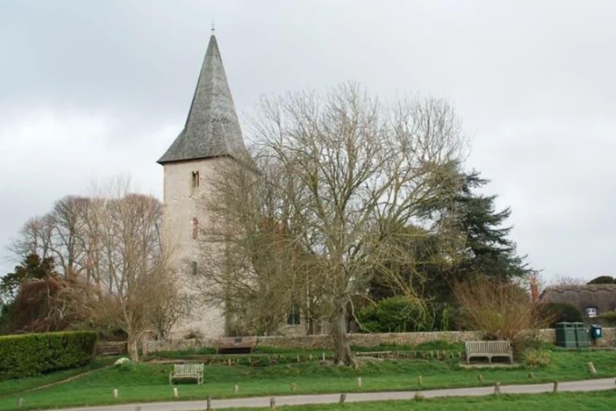 La Iglesia de la Santísima Trinidad, ubicada en Bosham, es una pieza clave en el contexto histórico del hallazgo del palacio de Harold II (Foto: Universidad de Newcastle)