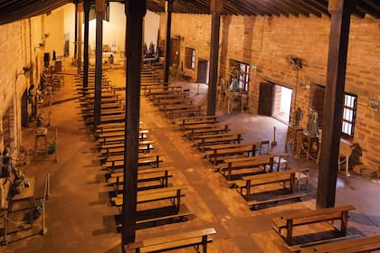 La iglesia principal de la Misión de San Cosme y San Damián, que todavía hoy es utilizada por el pueblo.