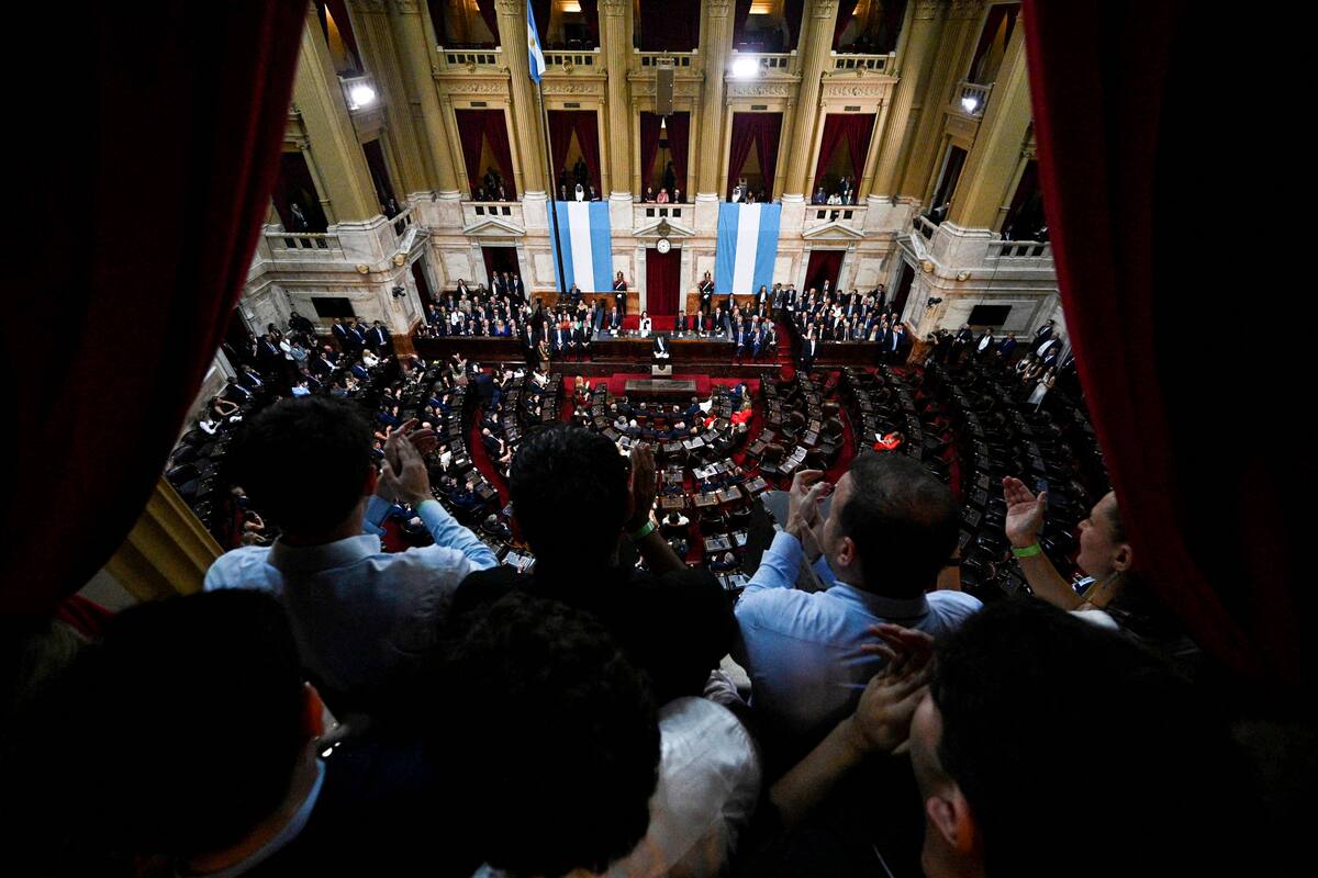 La imagen con un recinto semivacío corresponde a la última apertura de sesiones ordinarias del Congreso, declaradas abiertas por el presidente Javier Milei