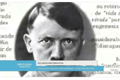 La imagen de Hitler que se usó para manifestarse en contra del aborto