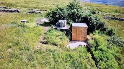 La imagen de la fachada del búnker en venta. Foto: Subastas de propiedades de SDL