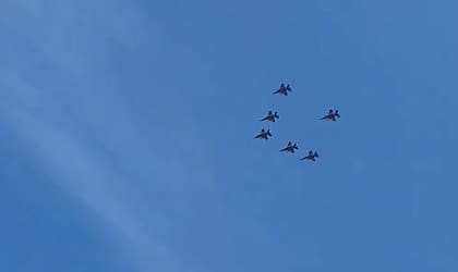 La imagen de los aviones F-16 sobrevolando la ciudad de Buenos Aires