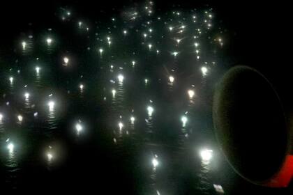 La imagen de los pesqueros tomada en un sobrevuelo en las cercanías de la zona económica exclusiva