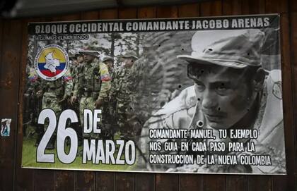 La imagen de Manuel Marulanda Vélez sigue siendo enarbolada por las actuales disidencias de las FARC