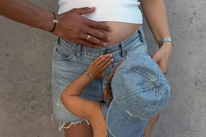 La imagen de Samuël junto a la panza embarazada de su madre y la mano de su padre se convirtió en un recuerdo desgarrador