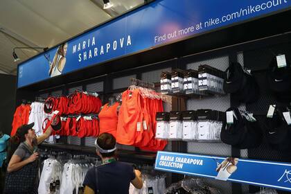 La imagen de Sharapova se puede ver en distintos comercios en Indian Wells