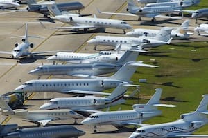 La imagen difundida por la cuenta @SpottersArg de los aviones privados en Río de Janeiro