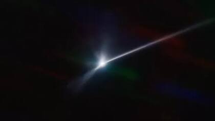 La imagen muestra un rastro de escombros del asteroide golpeado por una nave espacial de la NASA que se extiende por miles de kilómetros