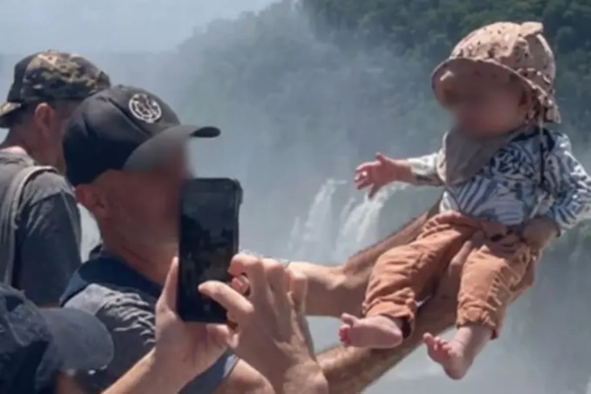La imagen que generó indignación fue registrada en el balcón de la Garganta del Diablo