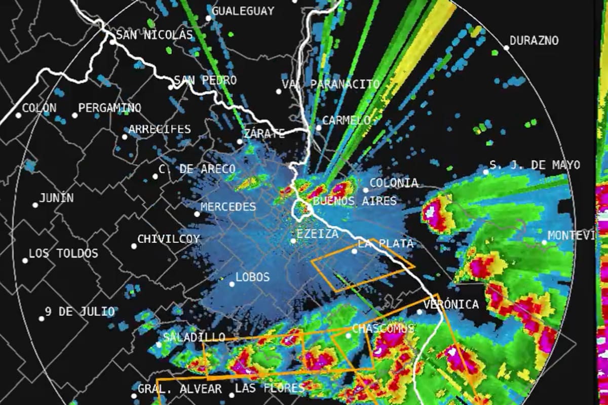 La imagen satelital con tormentas en la ciudad y provincia de Buenos Aires, minutos antes de las 21