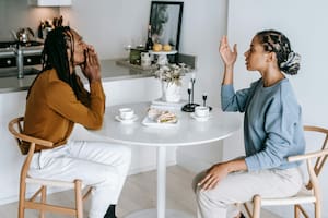 La importancia de escuchar más y hablar menos