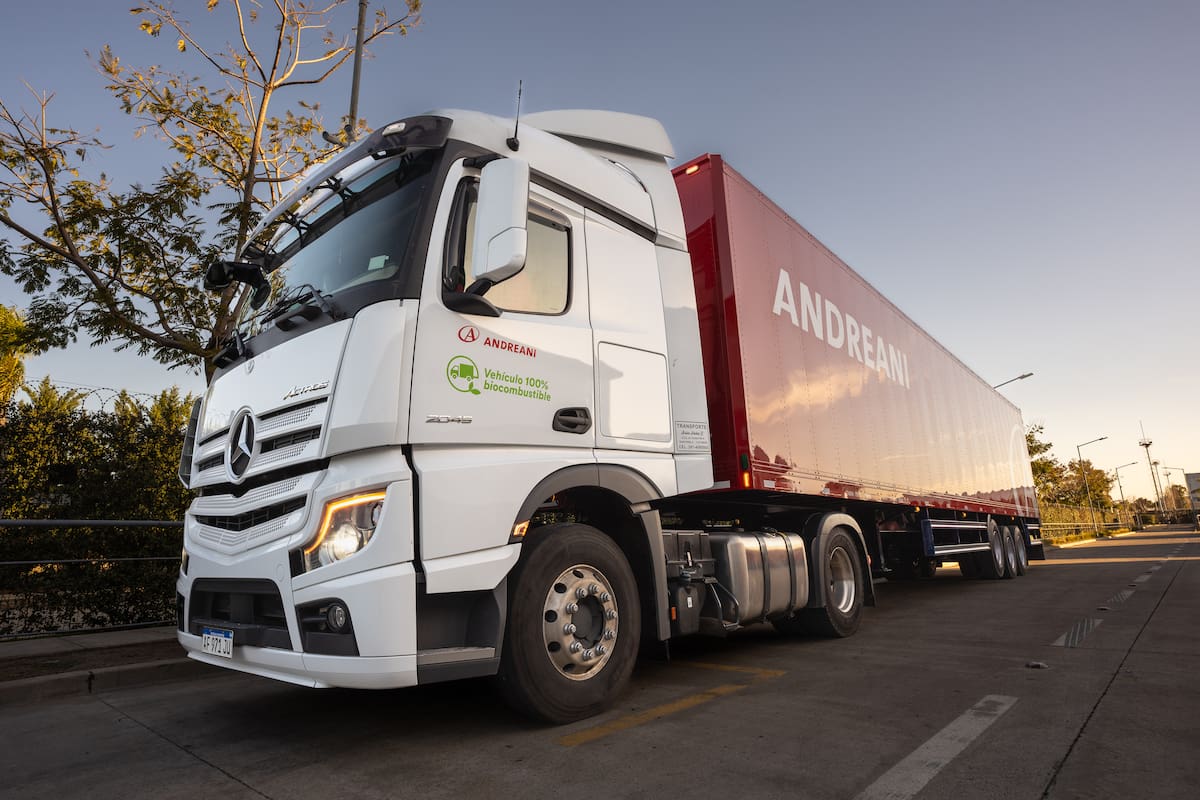 La importancia de impulsar la utilización de combustibles limpios en la logística argentina.