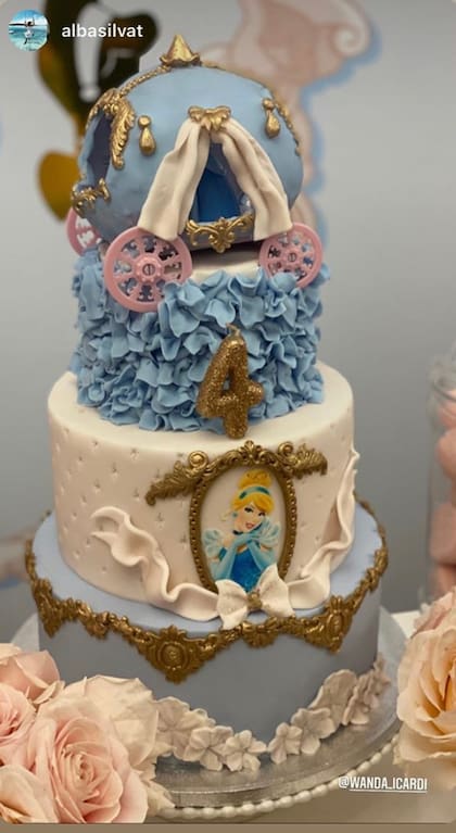 La impresionante torta de cumpleaños de Isabella Icardi. Crédito: Instagram