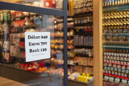 La incertidumbre respecto de los precios del dólar paralelo llevó los precios arriba de los $700