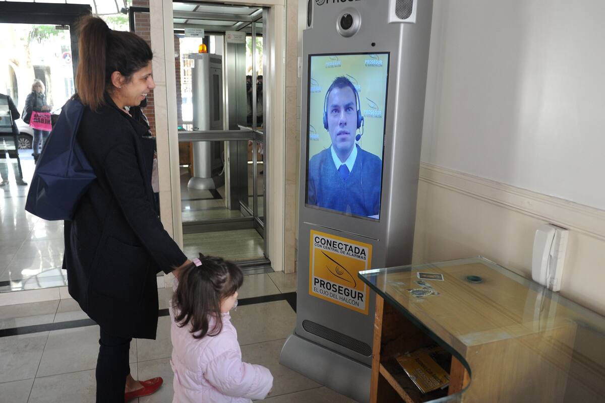 La incidencia que tiene la contratación de personal de seguridad en las expensas genera el crecimiento de los vigiladores online