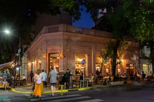 La inconfundible esquina de Jorge Luis Borges y Guatemala, en Palermo