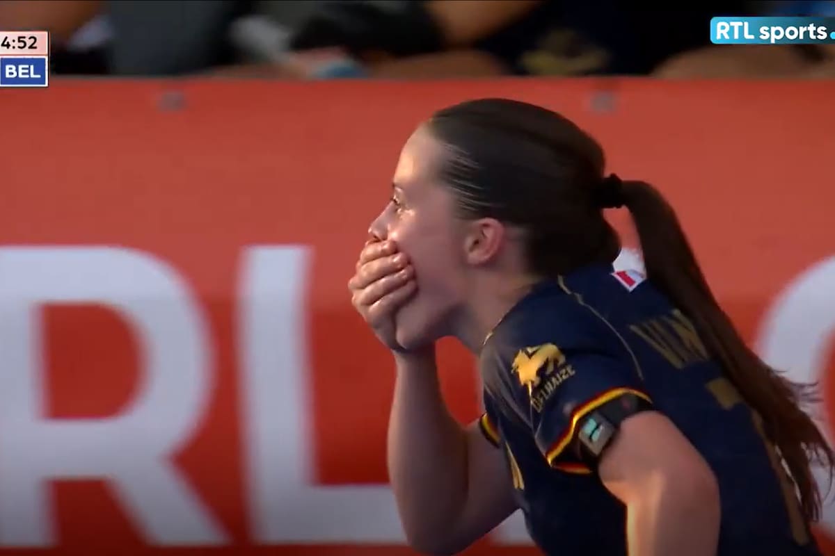 La incredulidad de Famke Van Heel tras el gol anulado a Bélgica ante Países Bajos