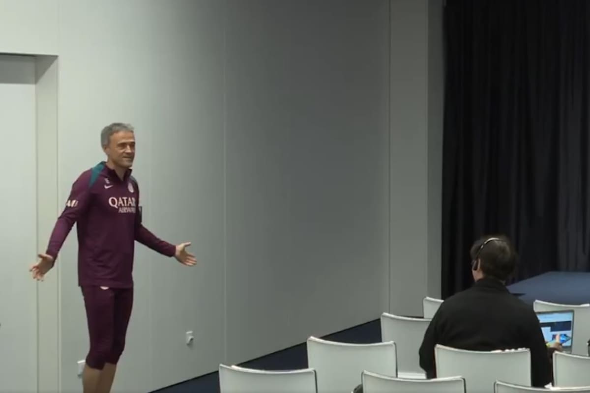 La incredulidad de Luis Enrique al entrar a la conferencia de prensa