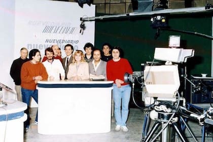 La increíble historia de Nuevediario, melodramático y kitsch fue el noticiero más visto de la televisión argentina