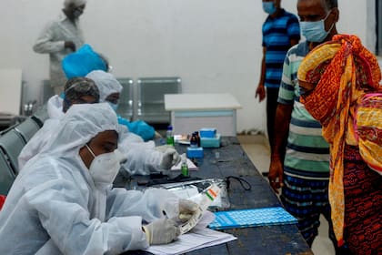 La India informó 708 muertes más y 49.931 nuevos casos