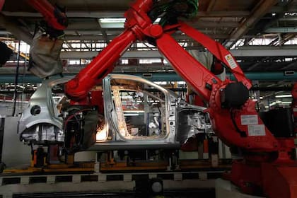 Mientras que la Argentina exporta el 64,5% de su producción, Brasil solo envía al exterior un 15,3% de lo fabricado
