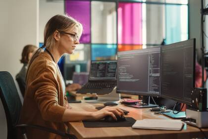 La industria del software tiene 10.000 vacantes que no logra cubrir