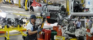 La economía se estancó en agosto y quedó a las puertas de la recesión