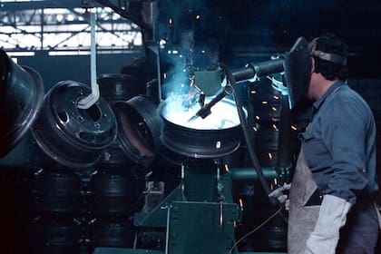 La industria metalúrgica achica personal en Córdoba