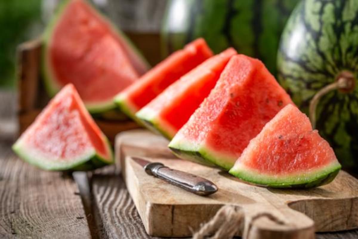 La infalible regla de los “dos dedos” que usan los agricultores para elegir la mejor sandía