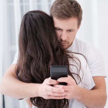 La infidelidad y las relaciones abiertas son las formas más comunes de experimentación