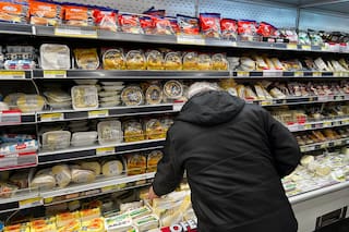 Cómo la inflación golpea más a los que menos tienen