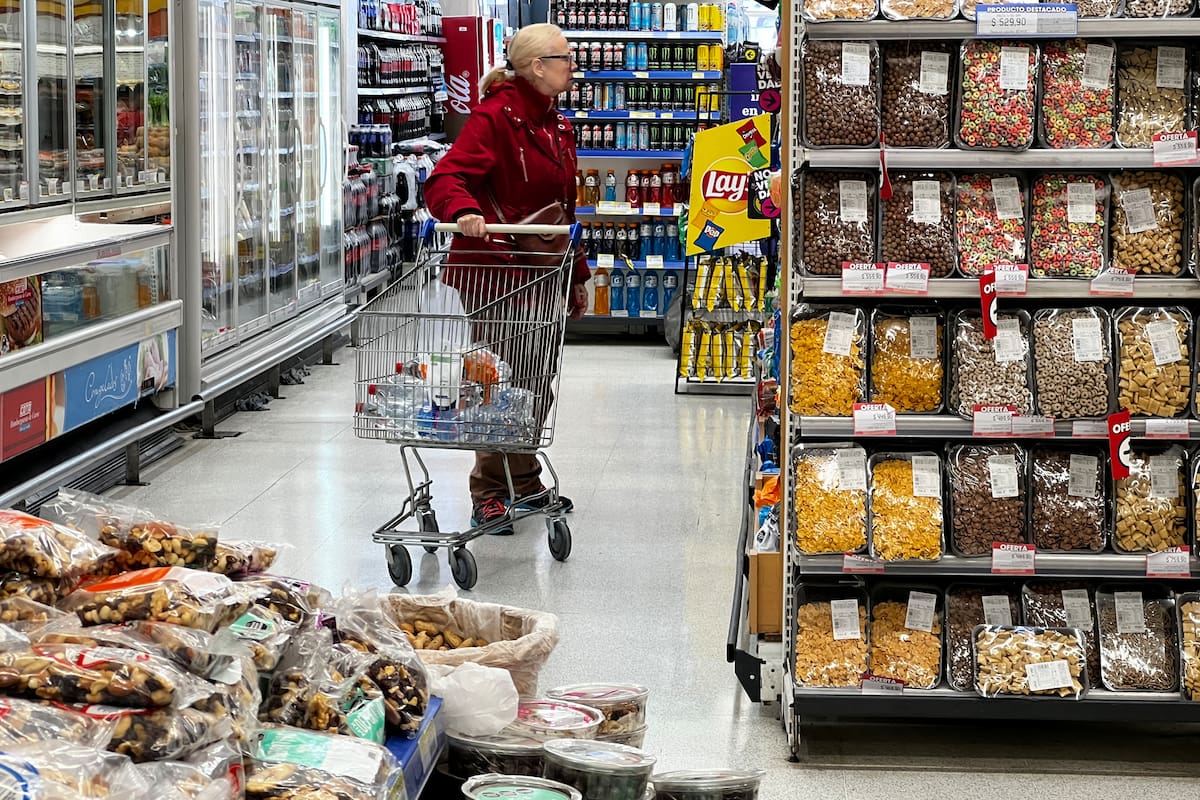 La inflación se redujo sustancialmente en 2024 y podría seguir bajando este año, hasta quedar en un 20% anual