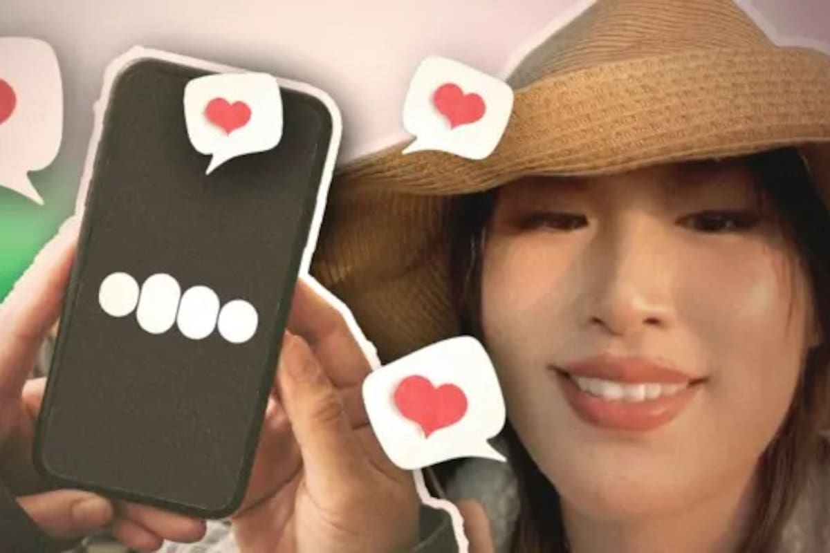 La influencer china Lisa Li hablando con su "novio" de ChatGPT, Dan, que aparece como barras de audio blancas