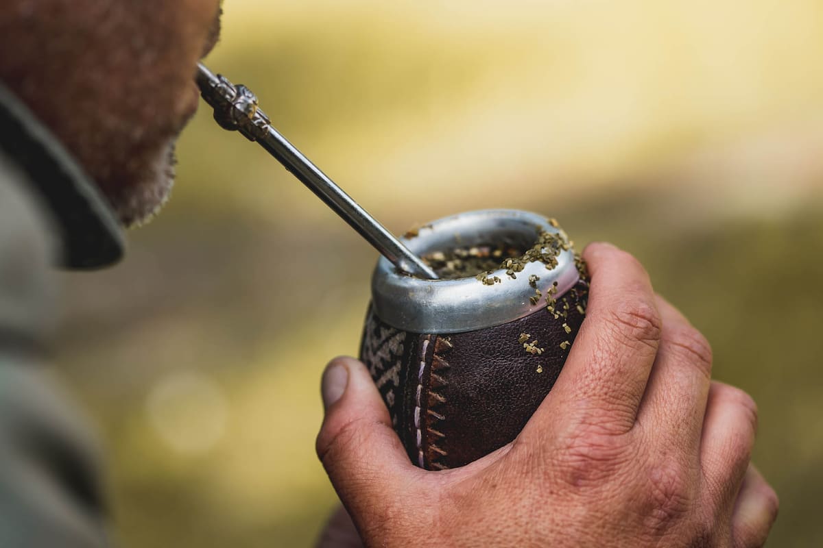 La influencia del saber ancestral sobre el mundo contemporáneo es rica y diversa: involucra creencias, prácticas y consumos