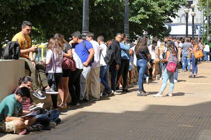 La informalidad que más aumenta es la de los cuentapropistas, que integran el segmento más golpeado por el aislamiento obligatorio; cómo se fue formando ese grupo a lo largo de décadas