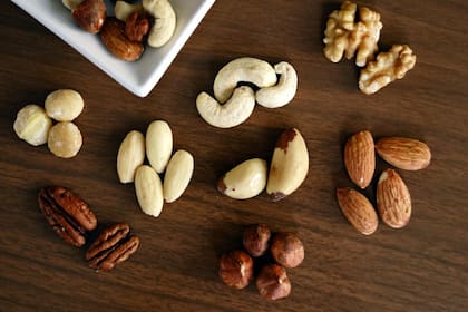 La ingesta de fruto secos como almendras, nueces y avellanas son recomendadas por la IA como fuentes de energía
