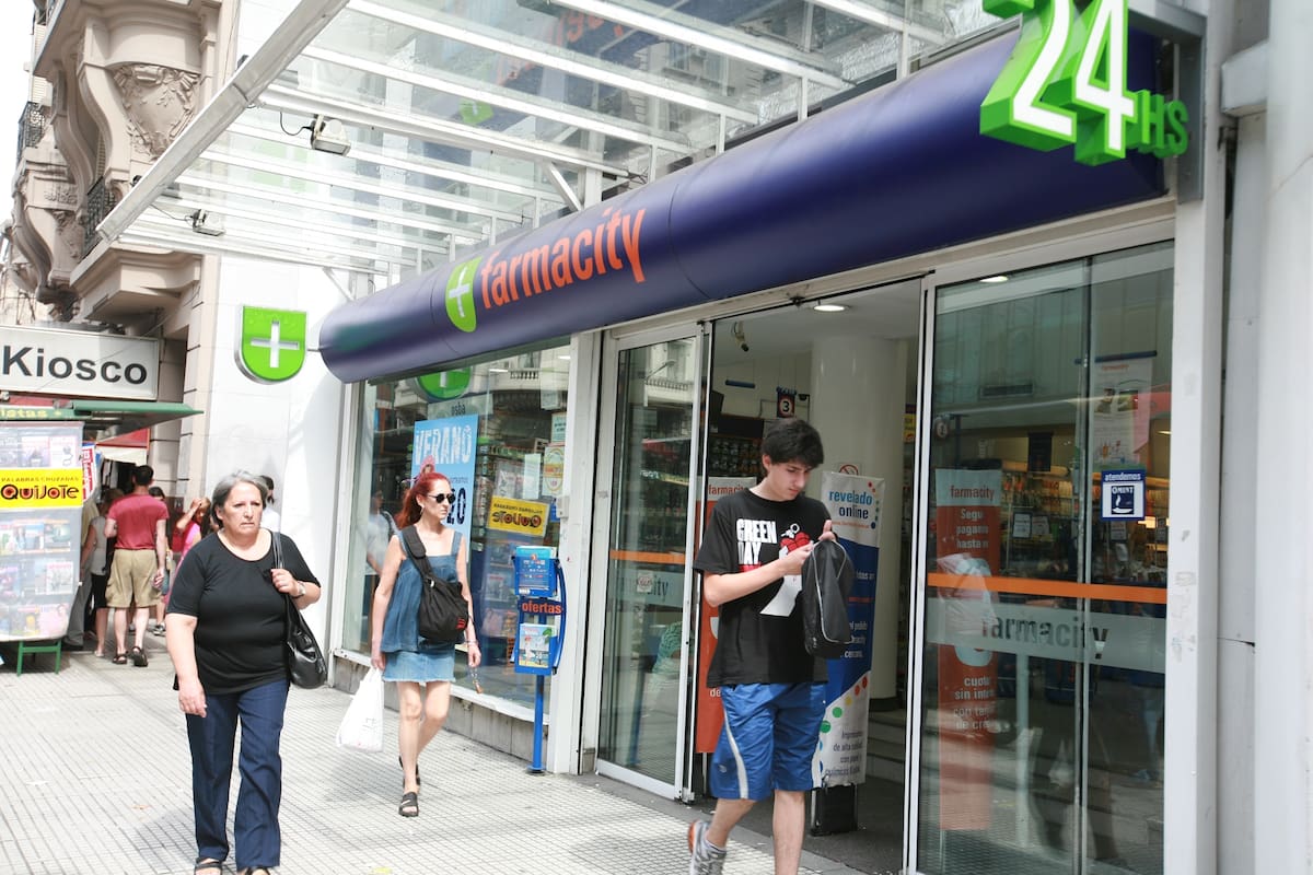 La iniciativa de un legislador del Frente Renovador aspira a impedir el arribo de la cadena de farmacias a la zona bonaerense