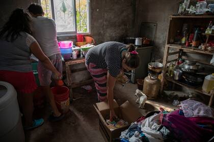Cada caja tiene 15 kilos de alimentos