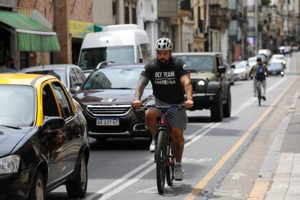 La inseguridad en la Argentina sigue en aumento y las personas que se movilizan en bicicleta o medios de transporte ligeros no se salvan