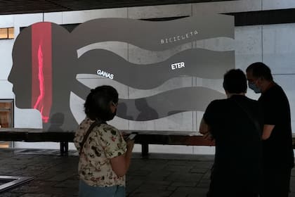 La instalación de Fargas y Golombek en la plaza seca del Cultural San Martín