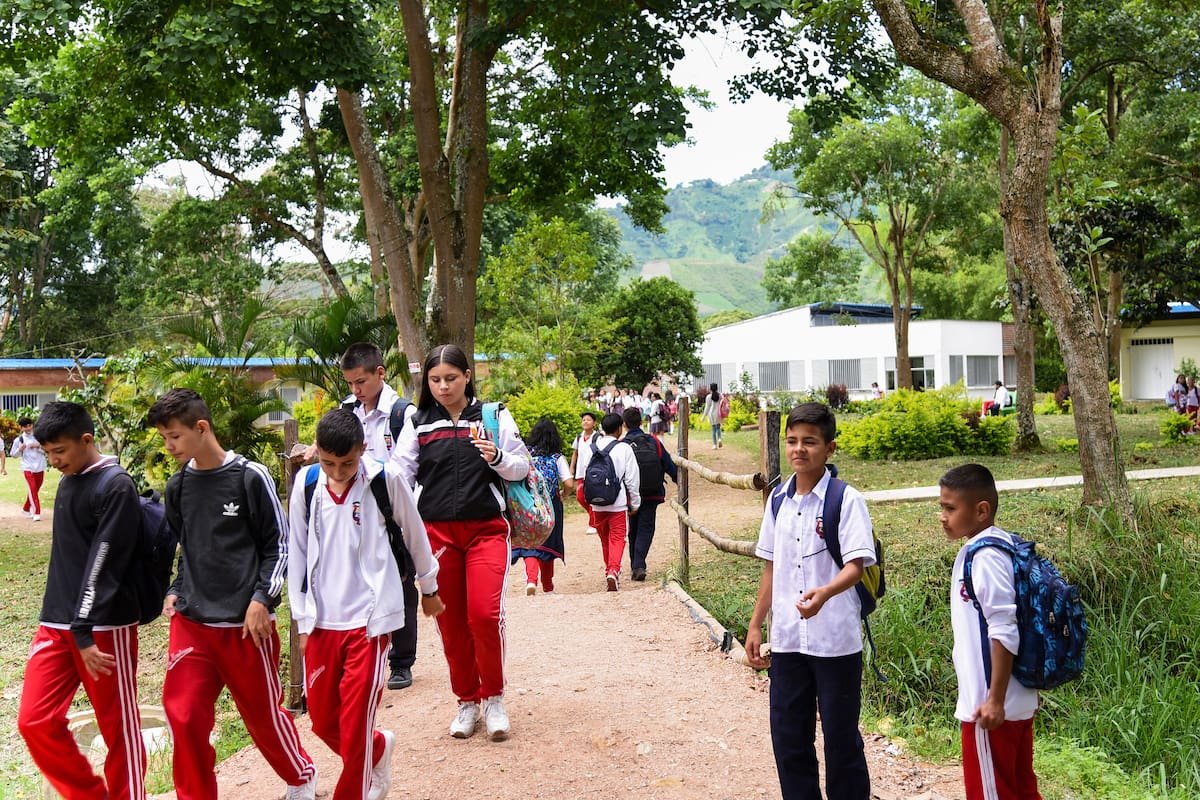 La Institución Educativa Municipal Montessori sede San Francisco de Colombia es una de las tres finalistas en el World’s Best School Prize