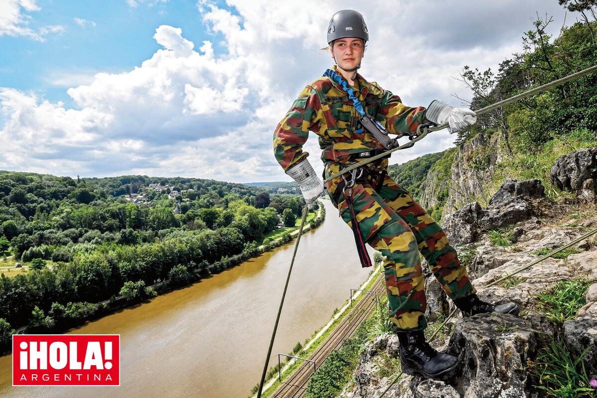 La instrucción de la heredera en la Escuela Real Militar de Bruselas comenzó el 31 de agosto de 2020.